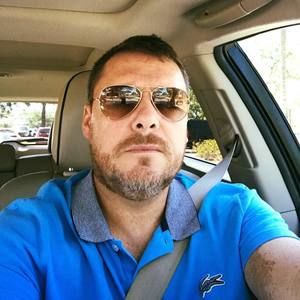 Meet your Posher, Esteban